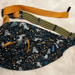 Kavu Sling Bag with Multicolor Animal Design